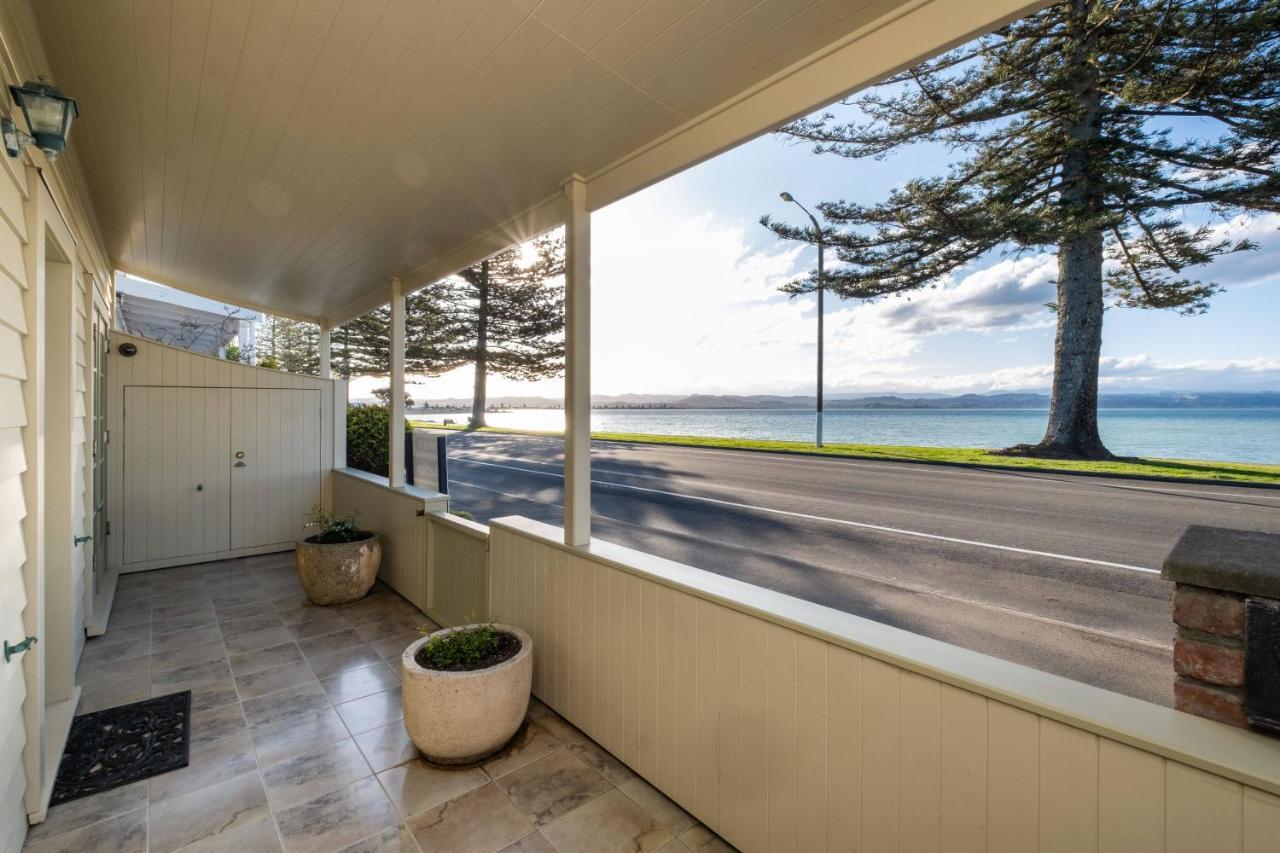 Beachfront Villa Napier Exterior photo